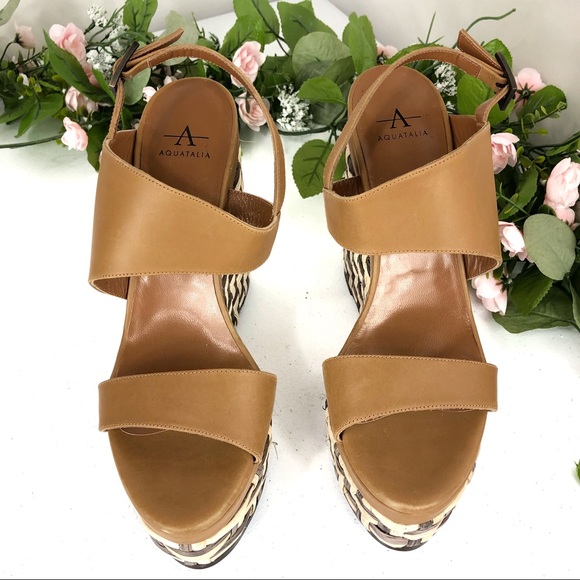 Aquatalia cognac wedge sandal size 8.5 (Stant)